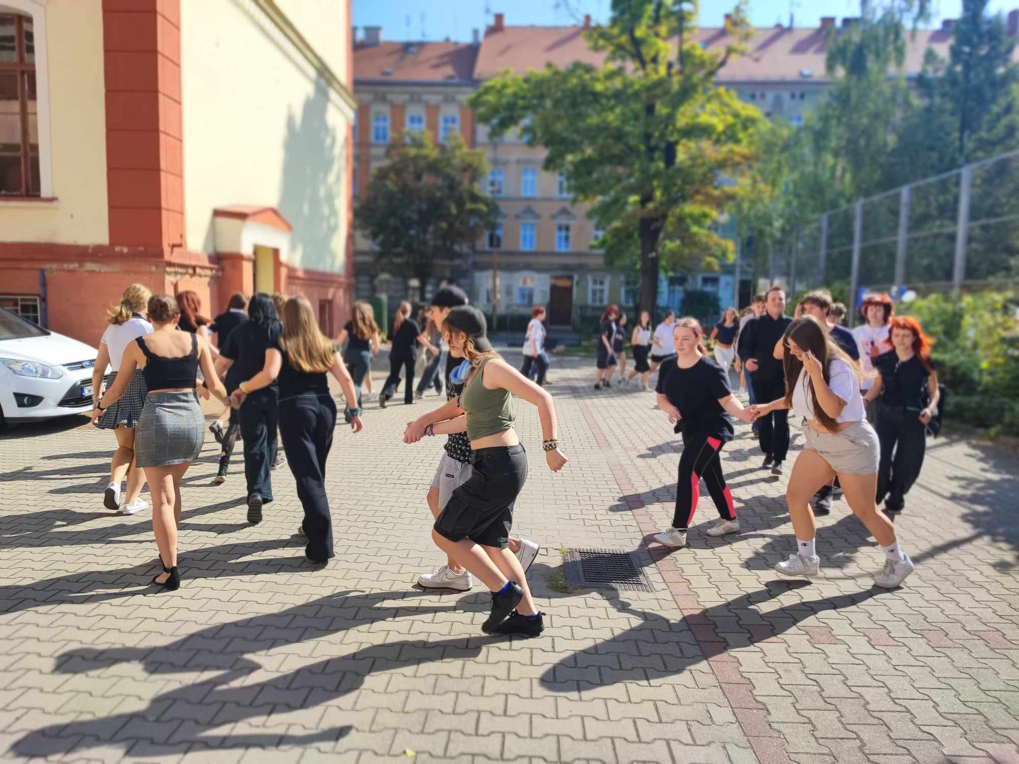 Szkolny kiermasz i piknik na boisku