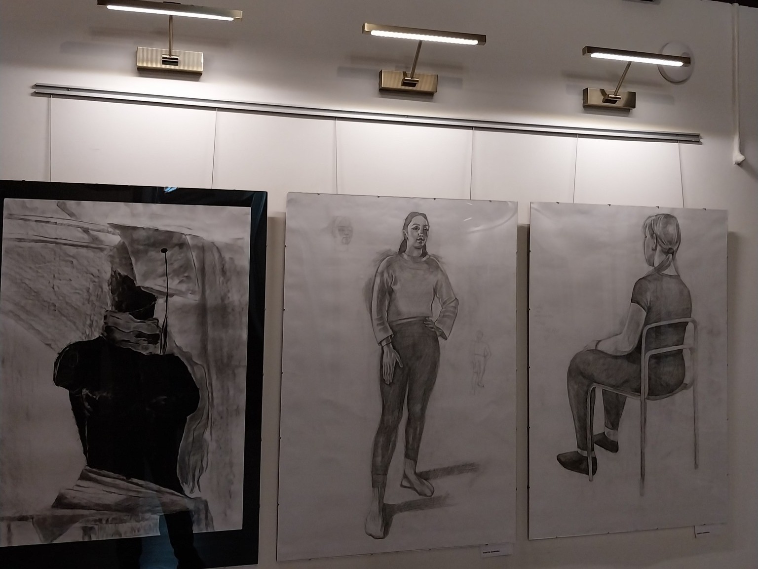 Prace uczniów klas plastycznych