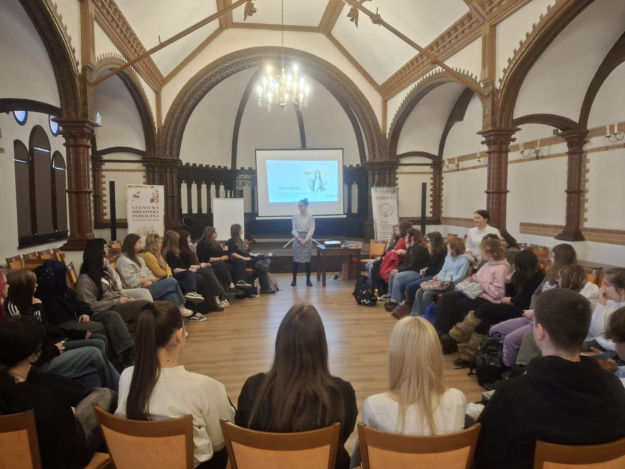 Klasa 1b na warsztatach w LBP