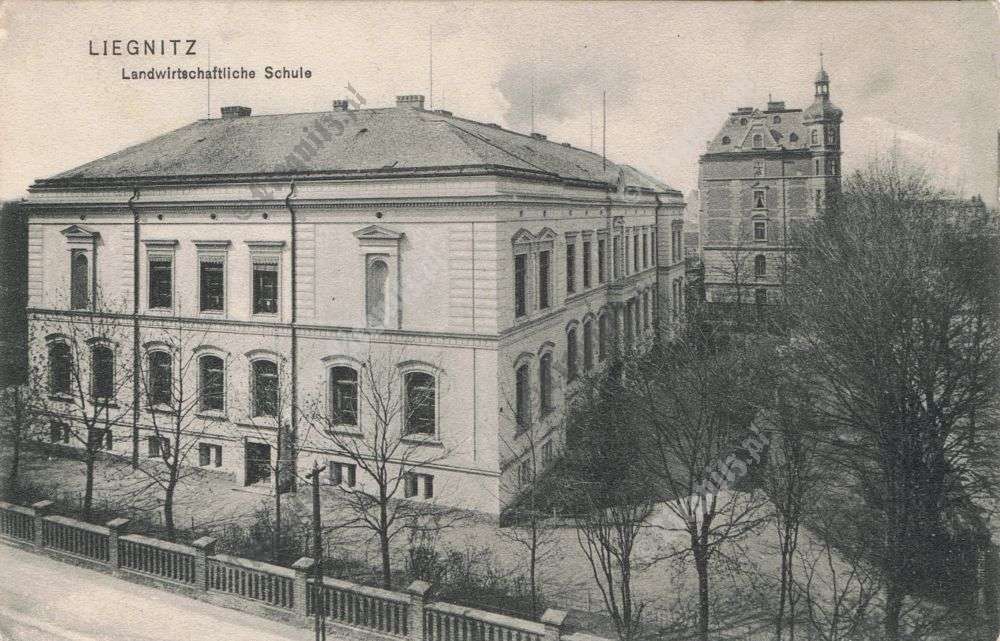 Szkoa Rolnicza obecnie V LO widok od ul. Jagielloskiej. Karta pocztowa z 1909 r. ze zbioru K.Makowca